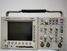 Tektronix TDS3032B Digital Phosphor Oscilloscope